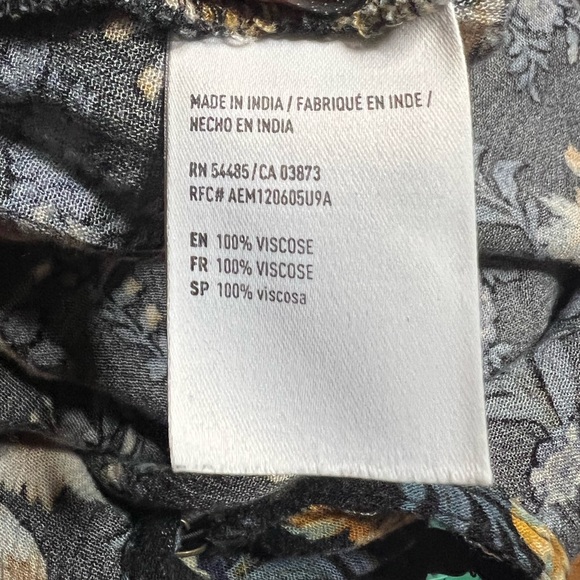 American Eagle Floral Keyhole Peasant Top size XL - Picture 11 of 16